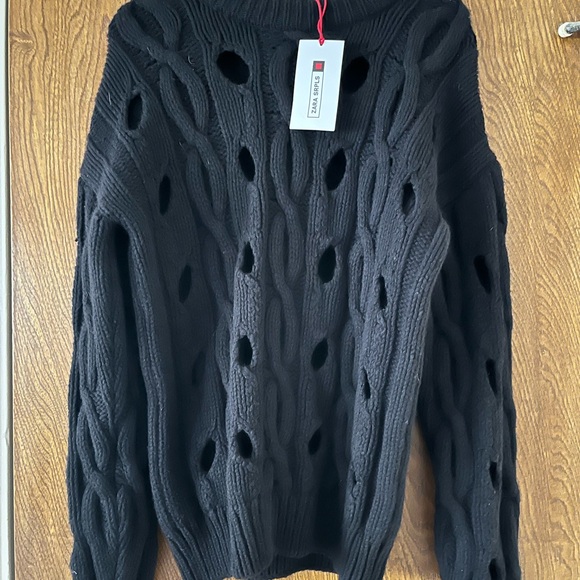 BRAND NEW ZARA SRPLS chunky cable knit sweater with holes - mens size small - Picture 2 of 4